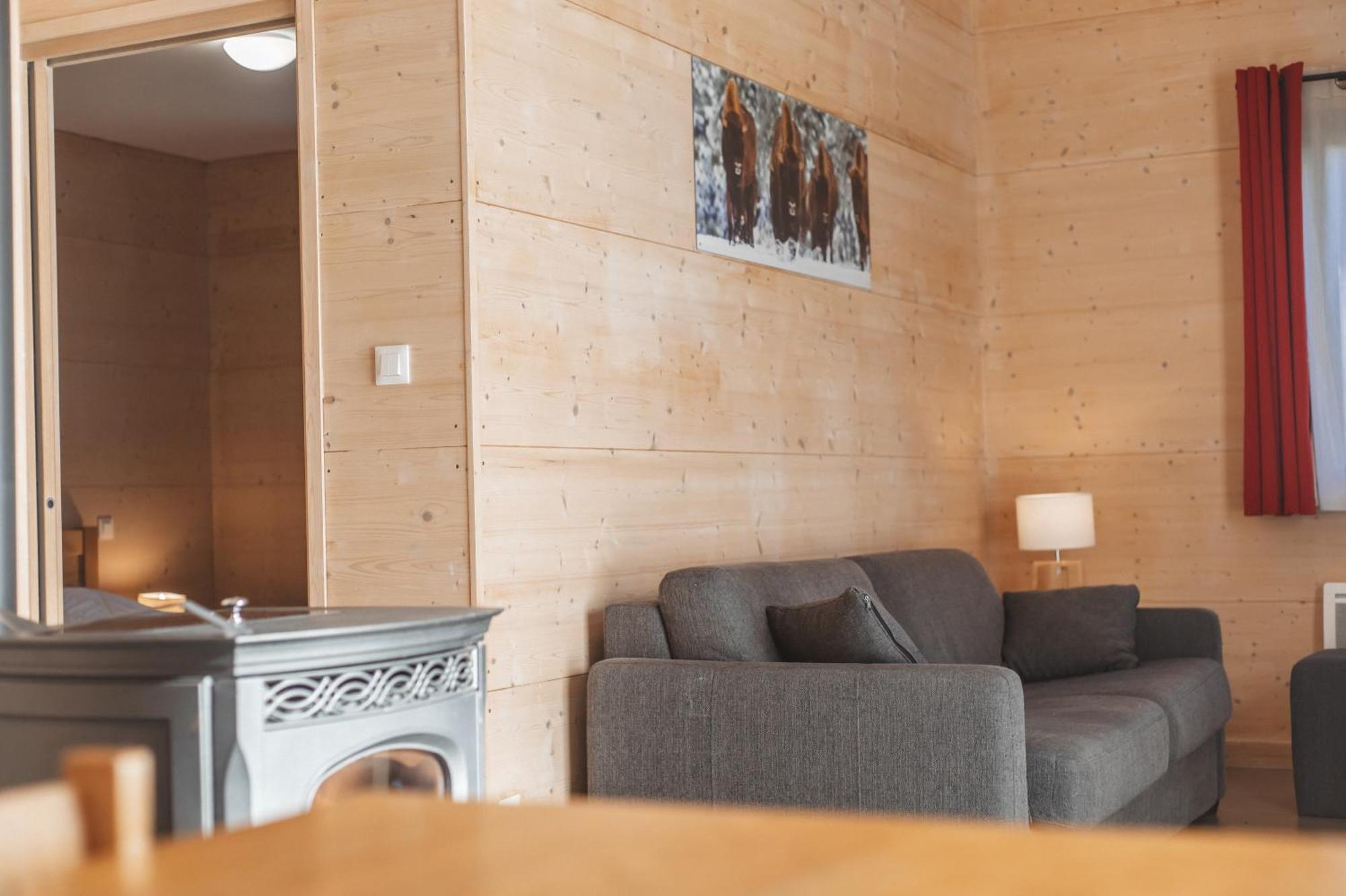 Les Bouviers Villa Saint-Denis  Exterior photo